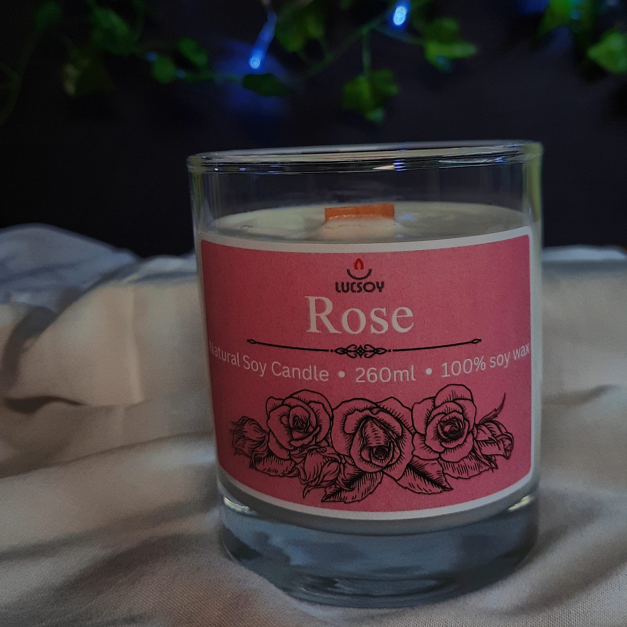 świeca sojowa z drewnianym knotem o zapachu róży 260ml